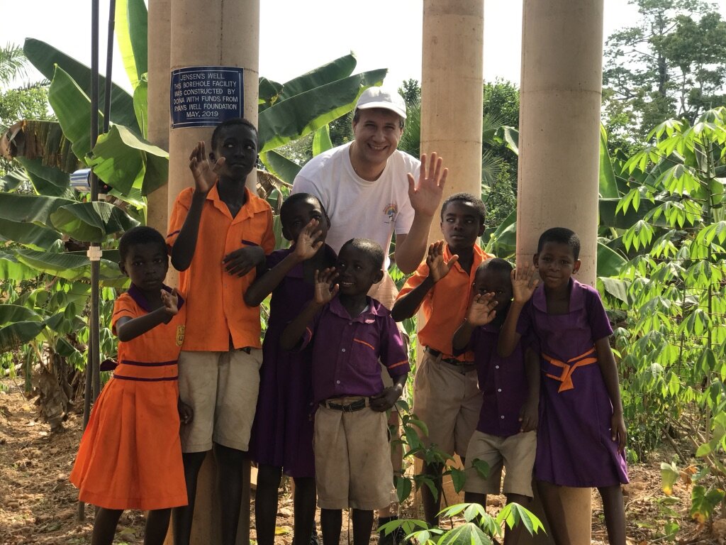 ryan and children waving